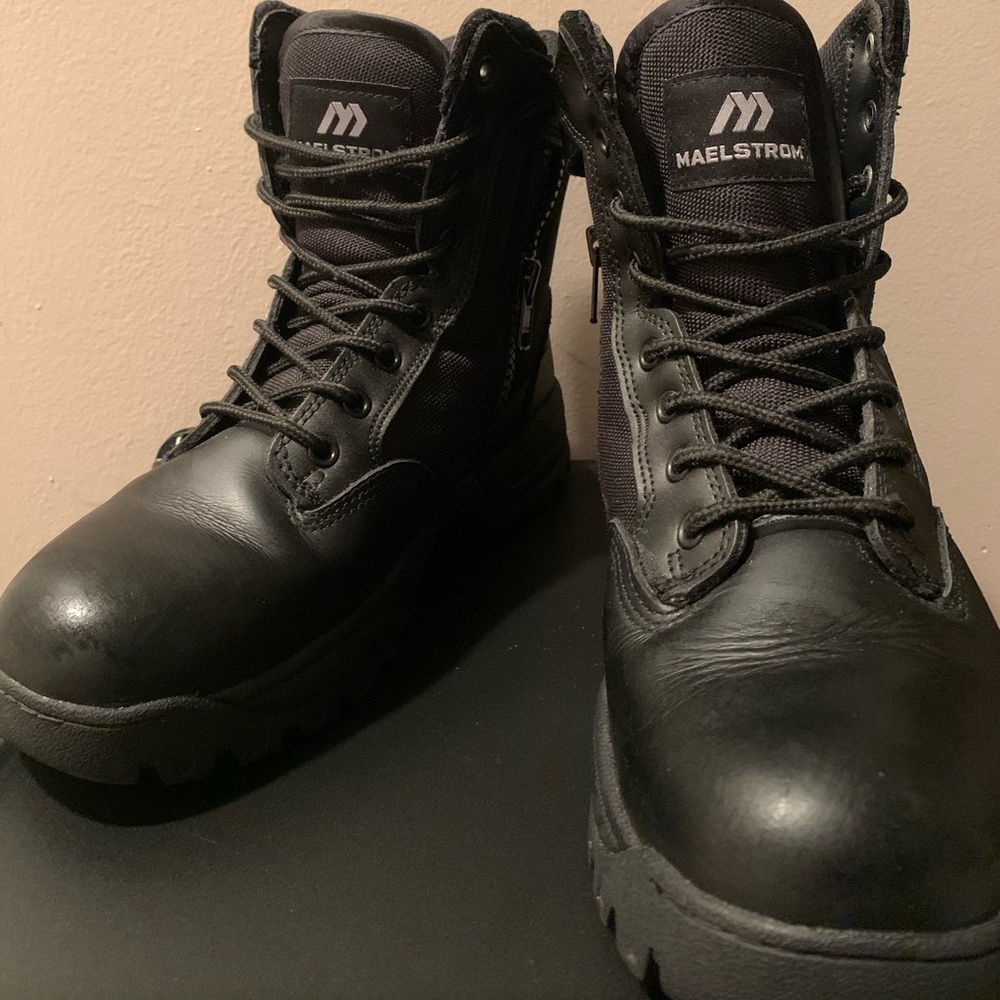 Combat boots